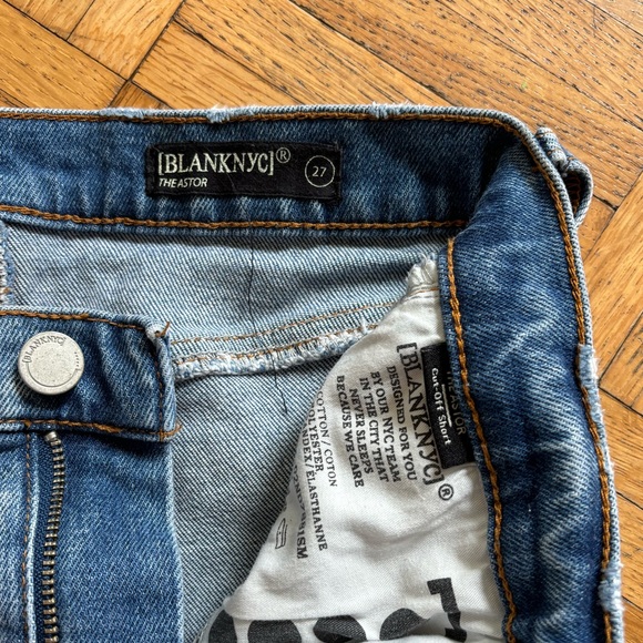 BlankNYC The Astor Cut Off Short - size 27 - Picture 2 of 3